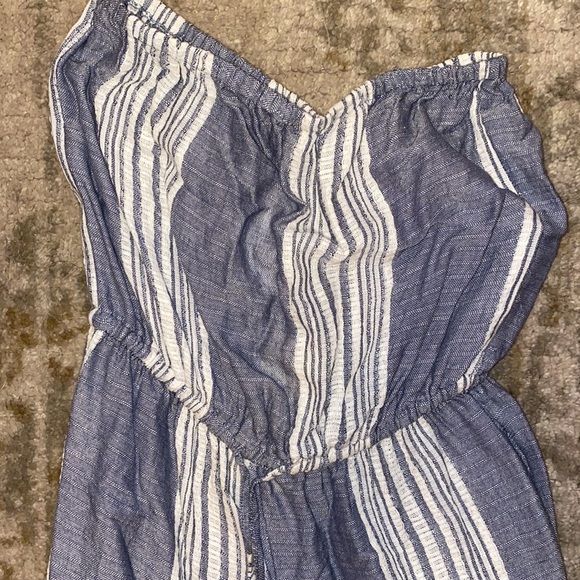 Adorable Summer jumpsuit - Picture 2 of 3